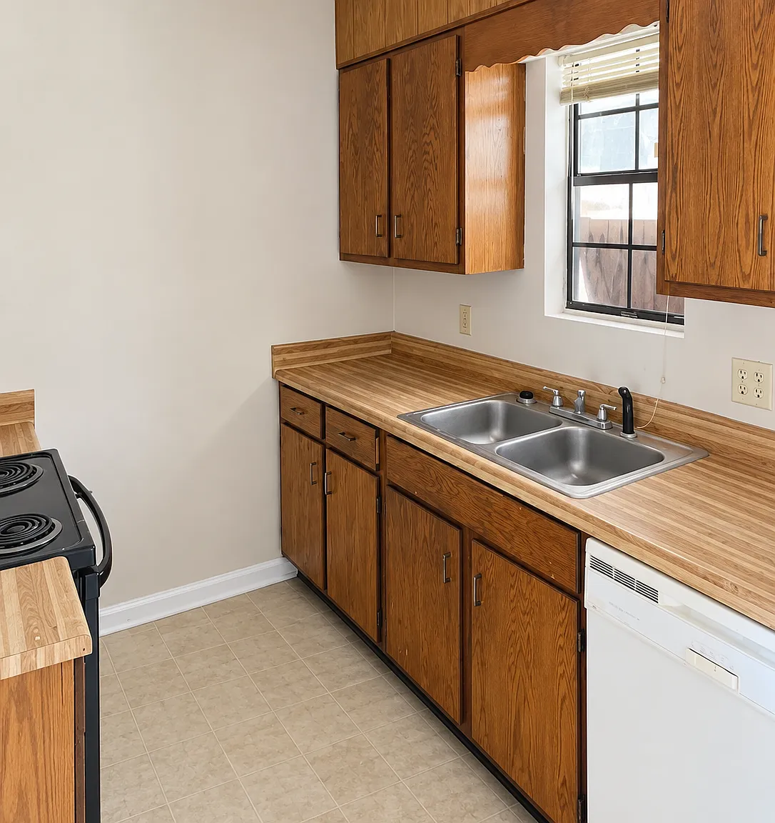 2 bed, 1.0 bath, 1044 sqft, $1,075 — Photo 3