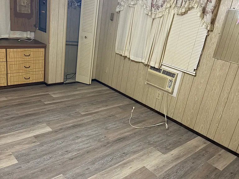 6348 New York St — Photo 15