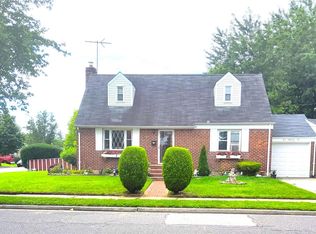 301 Virginia Ave, Elmont, NY 11003