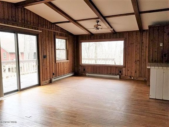 3rd image of 125 Highland Ln