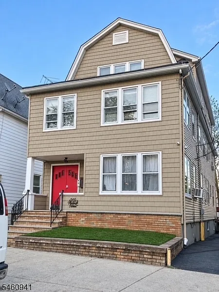 262 Hornblower Ave
