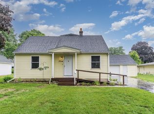 3704 Cambridge St, Midland, MI 48642