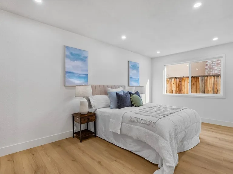 2877 Pelican Dr — Photo 1