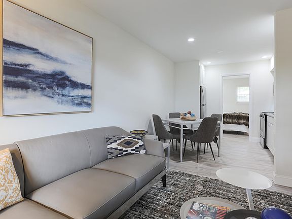 5th image of 2006 House Ave APT 6