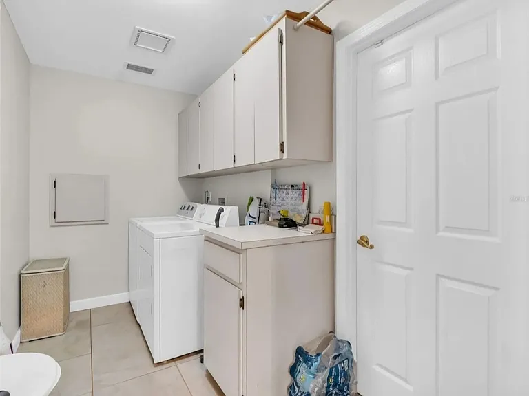 1070 S Pointe Alexis Dr — Photo 17