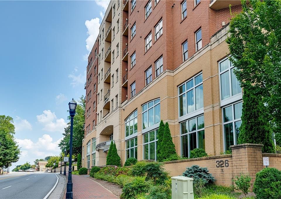1st image of 326 Roswell St #400