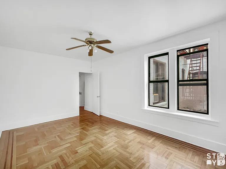 710 Avenue S #B6 — Photo 2