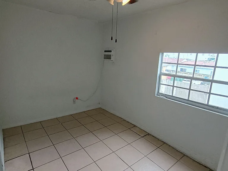 Main room/primer cuarto.
