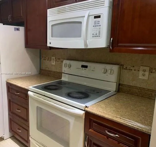 500 NE 2nd St #317 — Photo 9