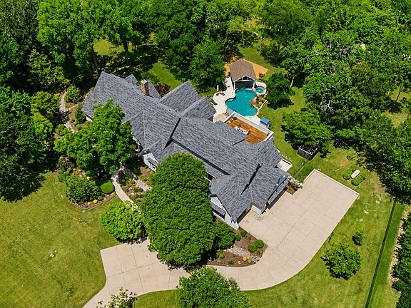 2nd image of 1860 Mary Lee Ln