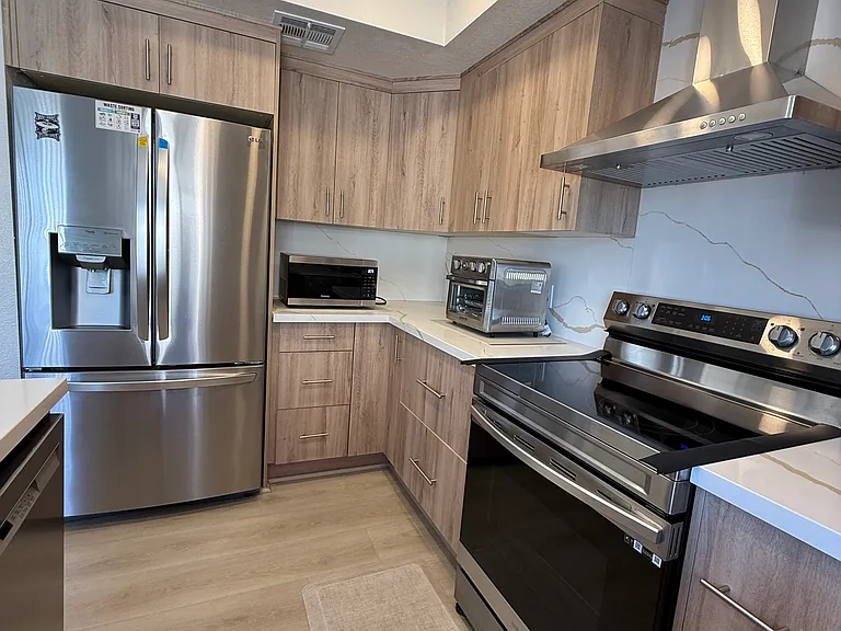 4639 Executive Dr — Photo 21