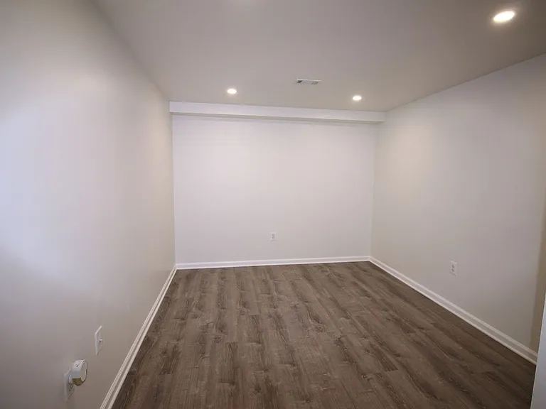 11703 Caplinger Rd #3 — Photo 8