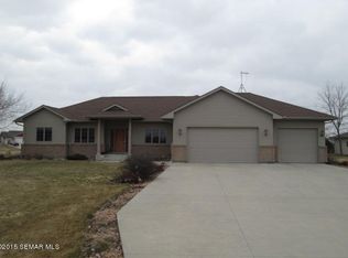 73942 168th Ave, Hayfield, MN 55940