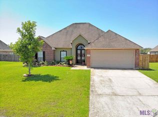 13776 Shady Hollow Dr, Denham Springs, LA 70726