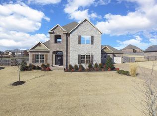 2238 Riverfront Ln, Fayetteville, AR 72703