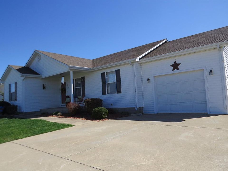 1st image of 841 Thorn Trace Dr