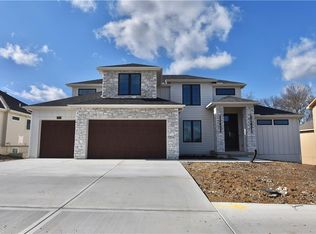 7632 NE Booth St, Kansas City, MO 64158