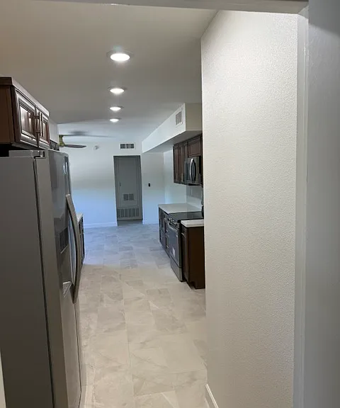 10026 W Desert Hills Dr — Photo 27