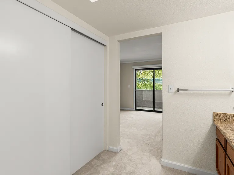 Sycamore Green Apartments — Photo 56