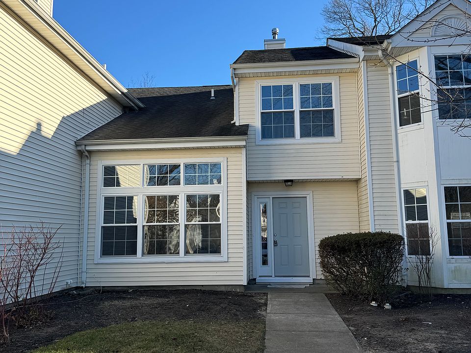 1st image of 226 Paddington Ct