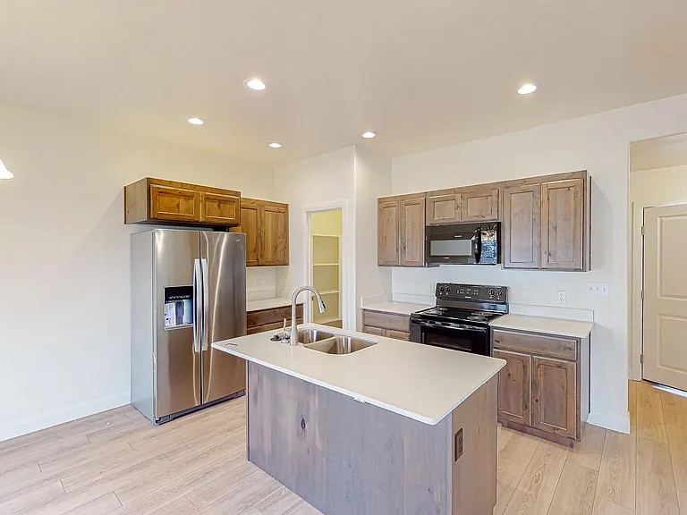 774 Old Fort Dr — Photo 3