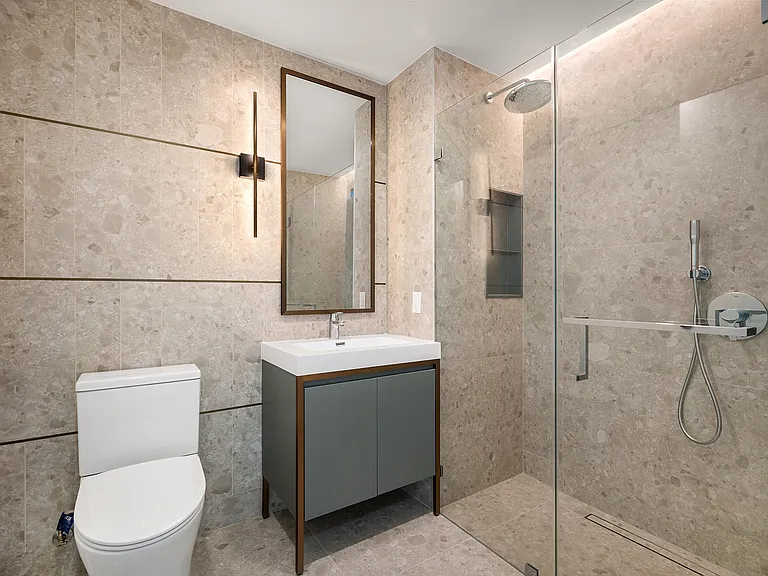 20 Rockwell Pl #2232D — Photo 5