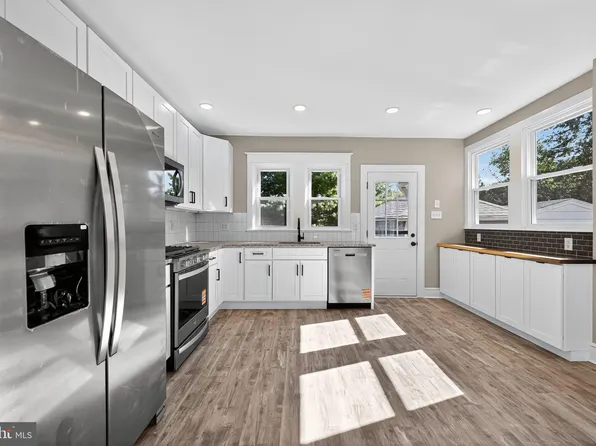 34 S Enola Dr, Enola, PA 17025
