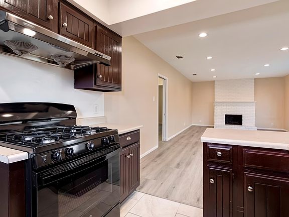 5th image of 10626 Daines Dr