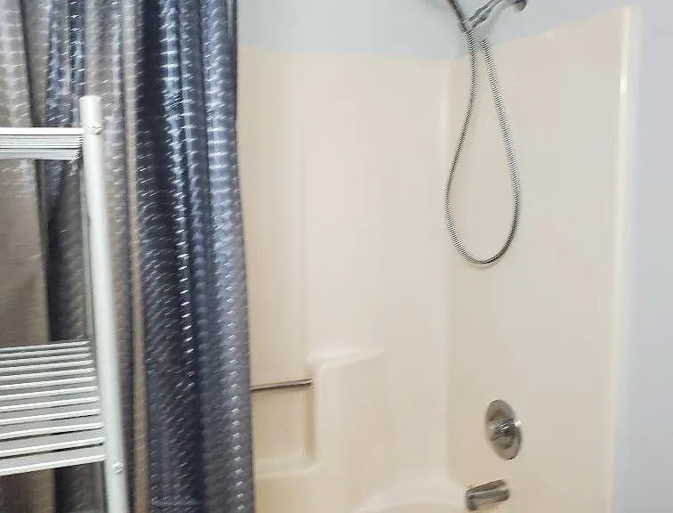 Bath/Shower in Full Bath
