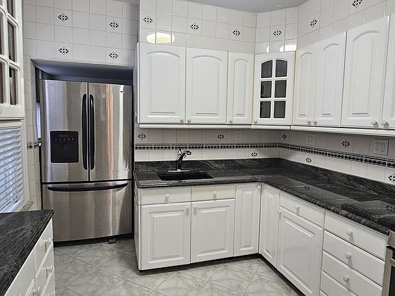 5th image of 9317 123rd Street