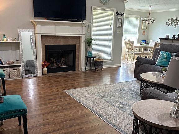 3rd image of 2217 Daniel Dr