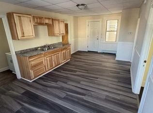 36 Shawmut St #6, Lewiston, ME 04240