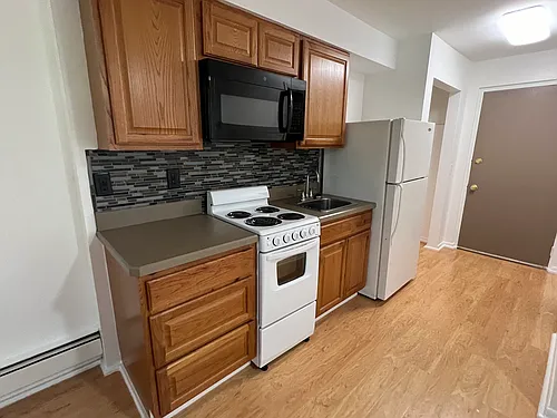 312 Green St Photo 1