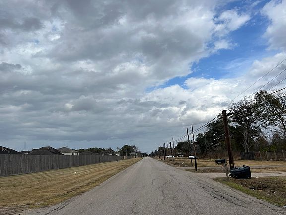 5th image of 20645 S Post Oak Blvd