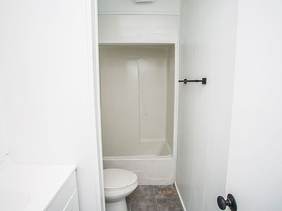 4th image of 306 N Toledo Ave #D06
