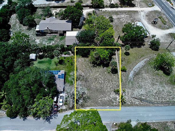 5th image of 157 Silver Hill Ln
