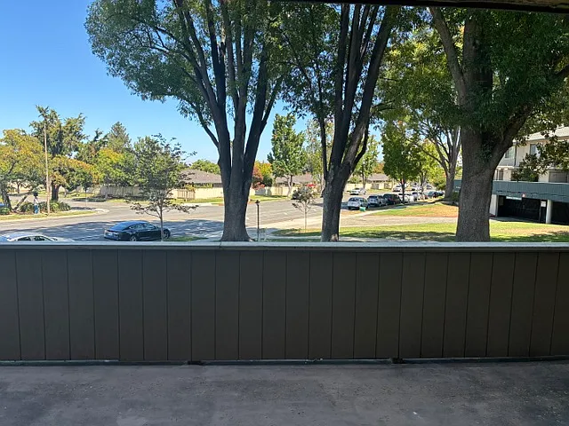 2 bed, 968 sqft, $3,100 — Photo 1