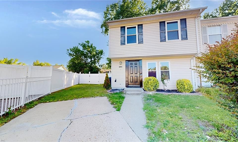 1st image of 601 Cedar Springs Ct