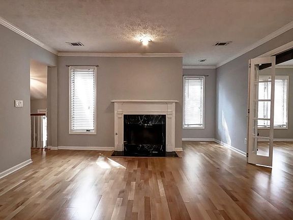 5th image of 2 Saint Claire Ln NE