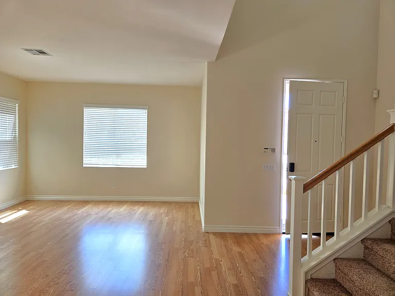 29270 Wrangler Dr — Photo 3