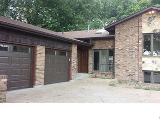10428 Maple Ln, Saint Louis, MO 63126