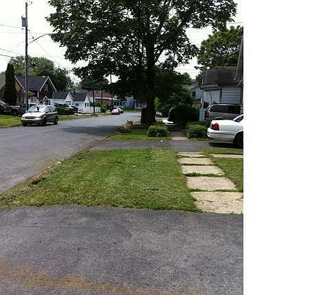 4th image of 117 Seward St