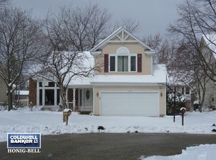 583 Crystal Springs Ct, Lake Zurich, IL 60047