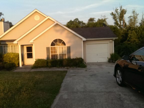 Riverdale Exterior Front 1