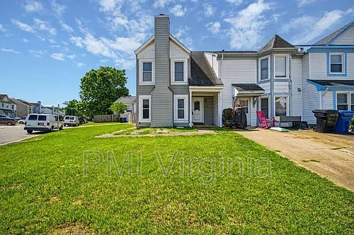 1151 Hillock Xing Photo 1