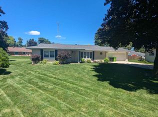 406 Louise Ln, Beaver Dam, WI 53916