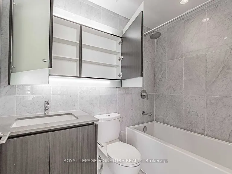 115 McMahon Dr #2105 — Photo 8