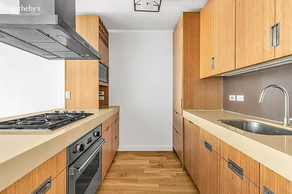 Sold by Sotheby's International Realty | media 20