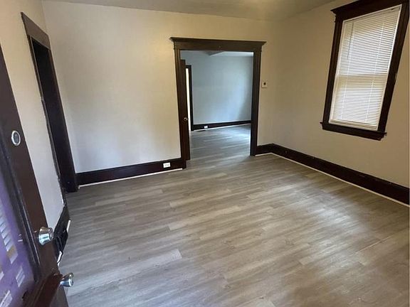 5th image of 176 Park Ave