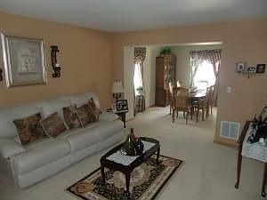 4th image of 2786 Carlsbad Cir